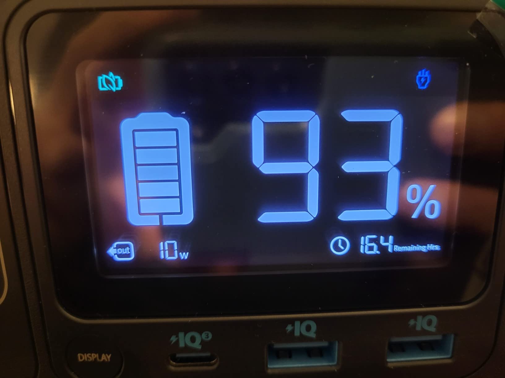 Anker 521 Portable Power Station Upgraded with LiFePO4 Battery, 256Wh 6-Port PowerHouse, 300W (Peak 600W) Solar Generator (Solar Panel Optional), 2 AC Outlets, 60W USB-C PD Output, Outdoor Generator - Customer Photo 2