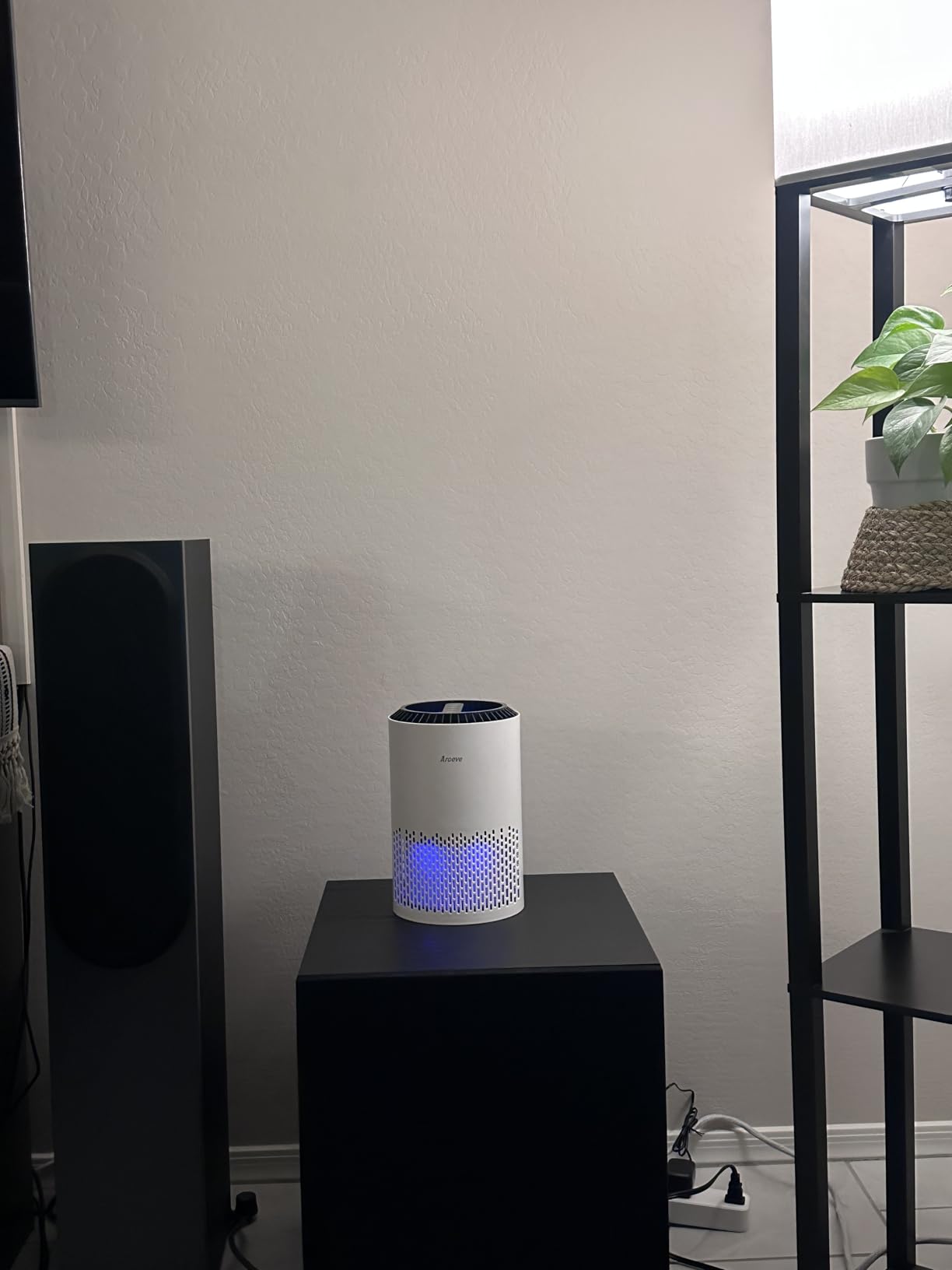 AROEVE Air Purifiers for Bedroom Home, 3 Layer Filter for Smoke Pollen Allergies Pet Dander Odor, Sleep Mode for Better Sleep, Energy Saving, 3 Speeds, Timer for Office, Dorm, Kitchen, MK01, White - Customer Photo 1