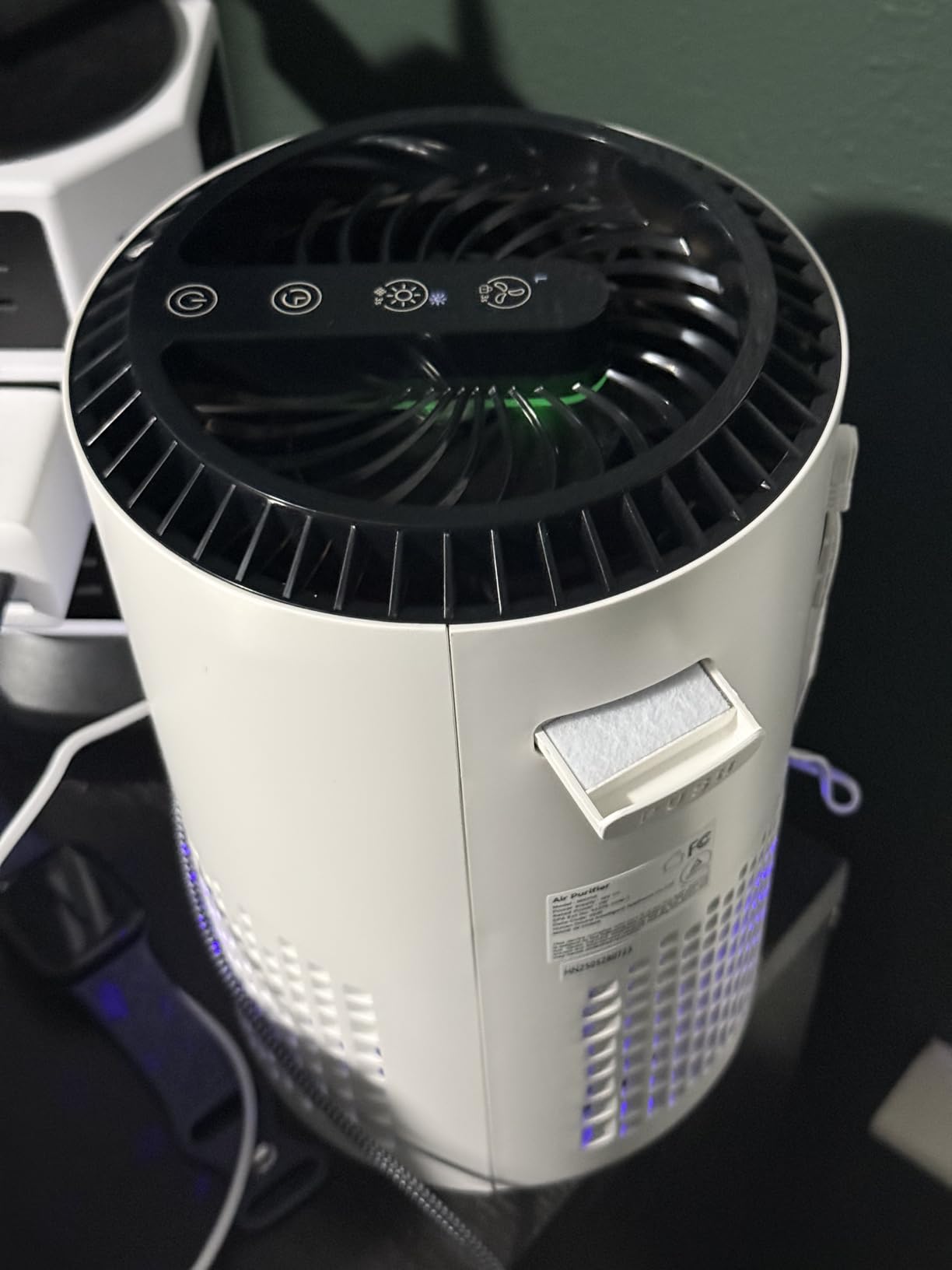 AROEVE Air Purifiers for Bedroom Home, 3 Layer Filter for Smoke Pollen Allergies Pet Dander Odor, Sleep Mode for Better Sleep, Energy Saving, 3 Speeds, Timer for Office, Dorm, Kitchen, MK01, White - Customer Photo 2