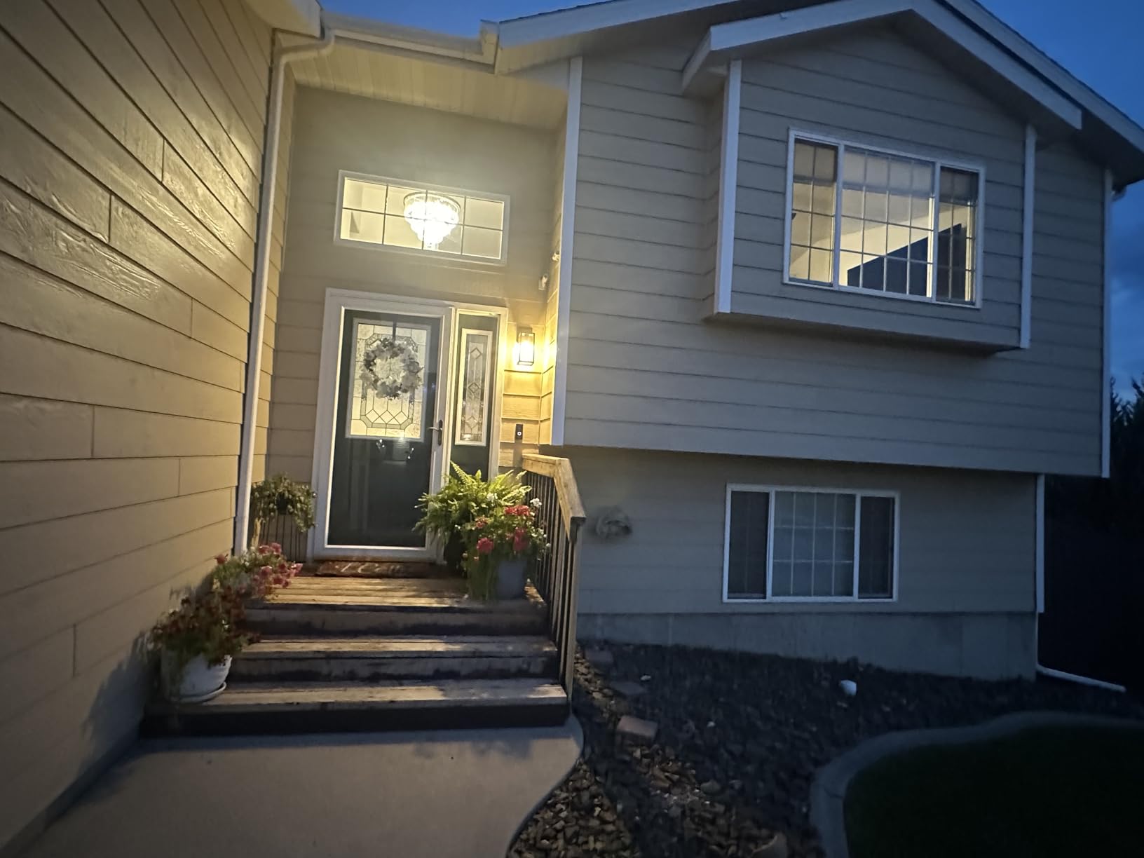 SHINE HAI Dusk to Dawn Outdoor Wall Lantern, Exterior Sconce Fixtures with E26 Sockets & Glass Shades, Waterproof Porch Wall Mount Lighting, Outdoor Lantern for Patio Front Door Entryway, 2 Pack - Customer Photo 2