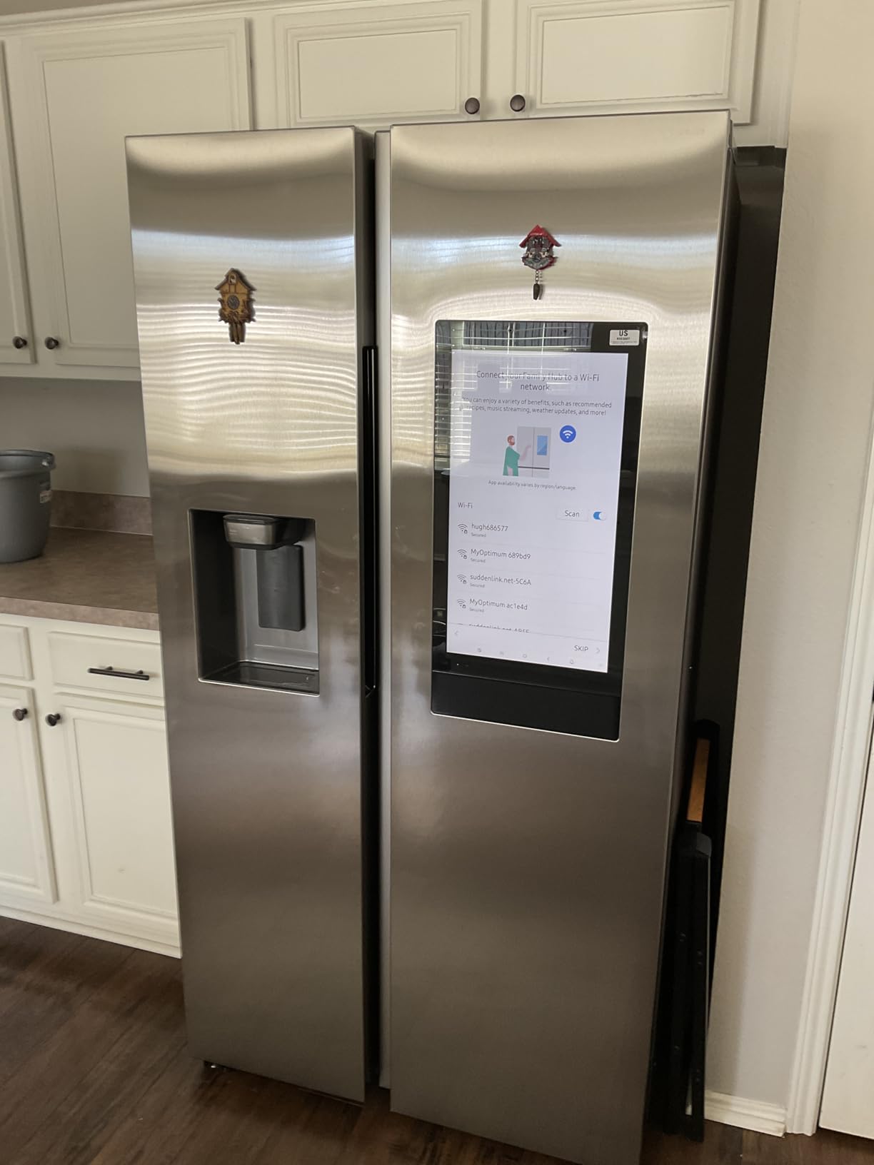 Samsung RS27T5561SR 26.7 Cu. Ft. Side-by-Side Refrigerator with 21.5 inch Touch-Screen Family Hub customer photo 1