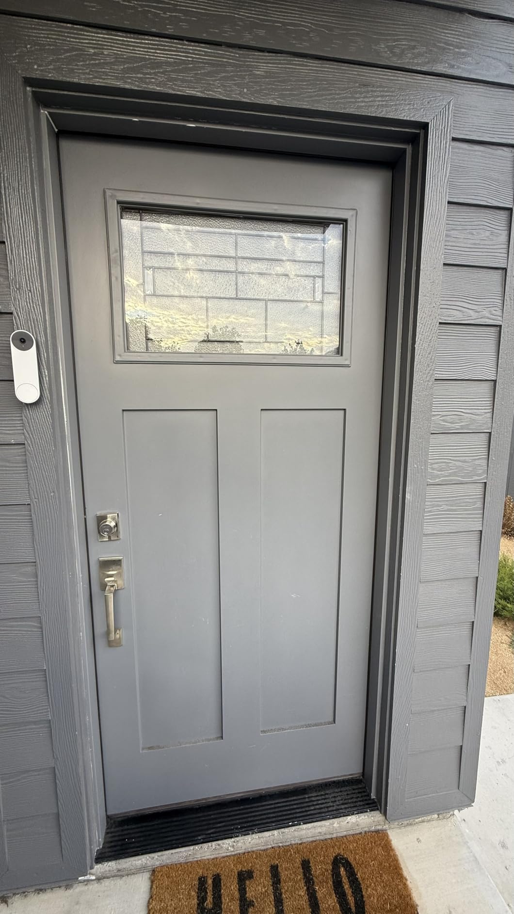 Google Nest Doorbell (Battery) - Linen - Customer Photo 1