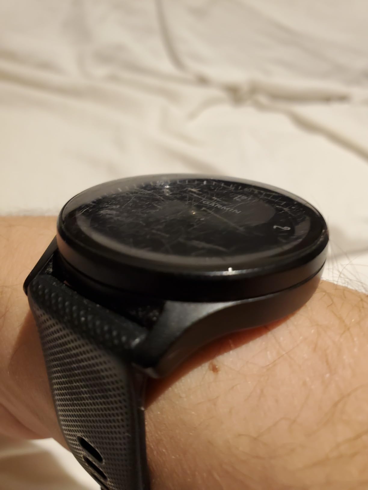 Garmin vivomove Sport, Hybrid Smartwatch, Health and Wellness Features, Touchscreen, White - Customer Photo 2