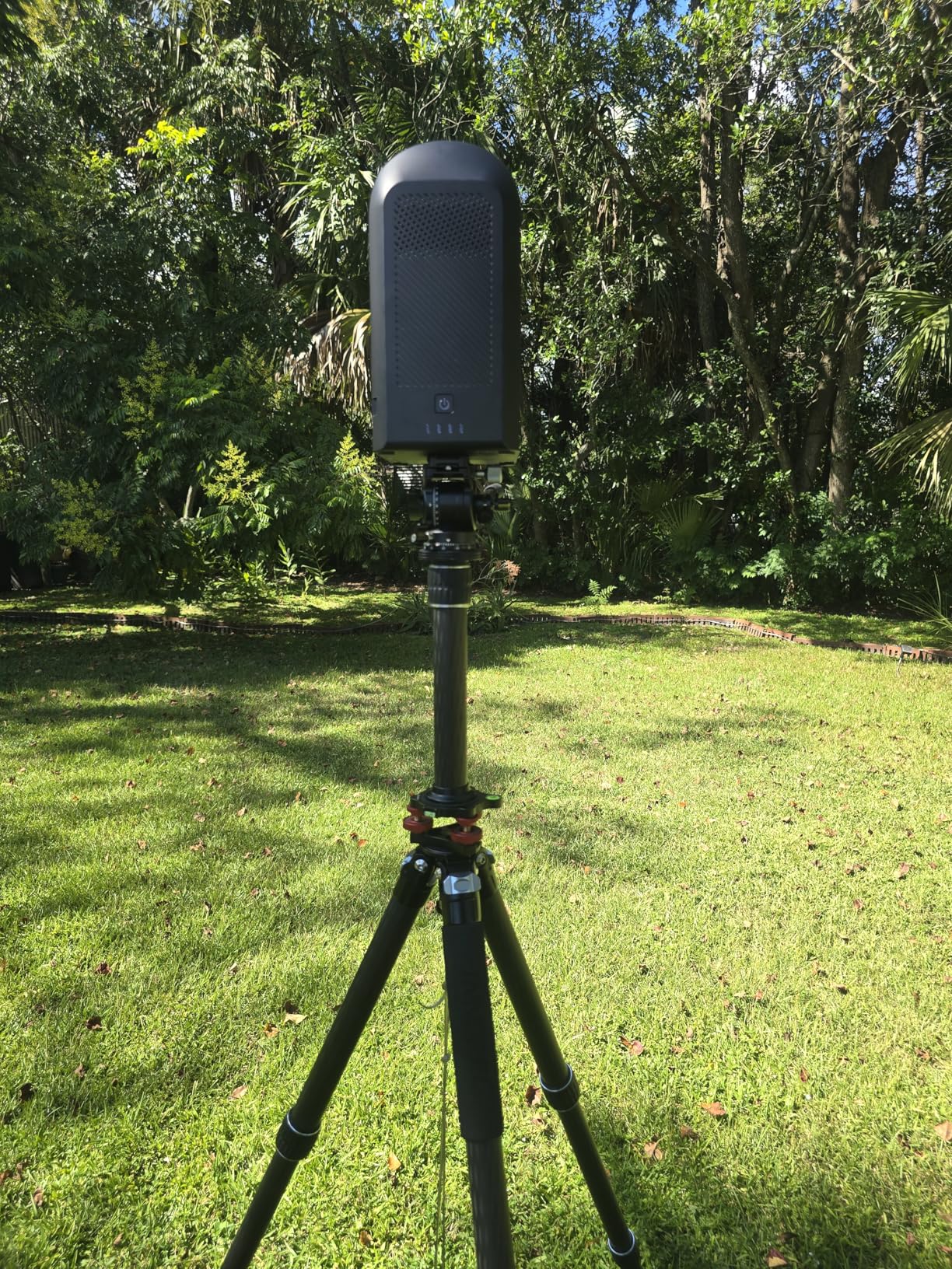 Carbon Fiber Tripod-INNOREL KT284C Super Professional Portable Travel Tripod for DSLR Camera Heavy Duty Compact Stand Support 1.1in/29mm Tube Max Load 44lbs/20kg with Short Center Column Only Tripod - Customer Photo 1