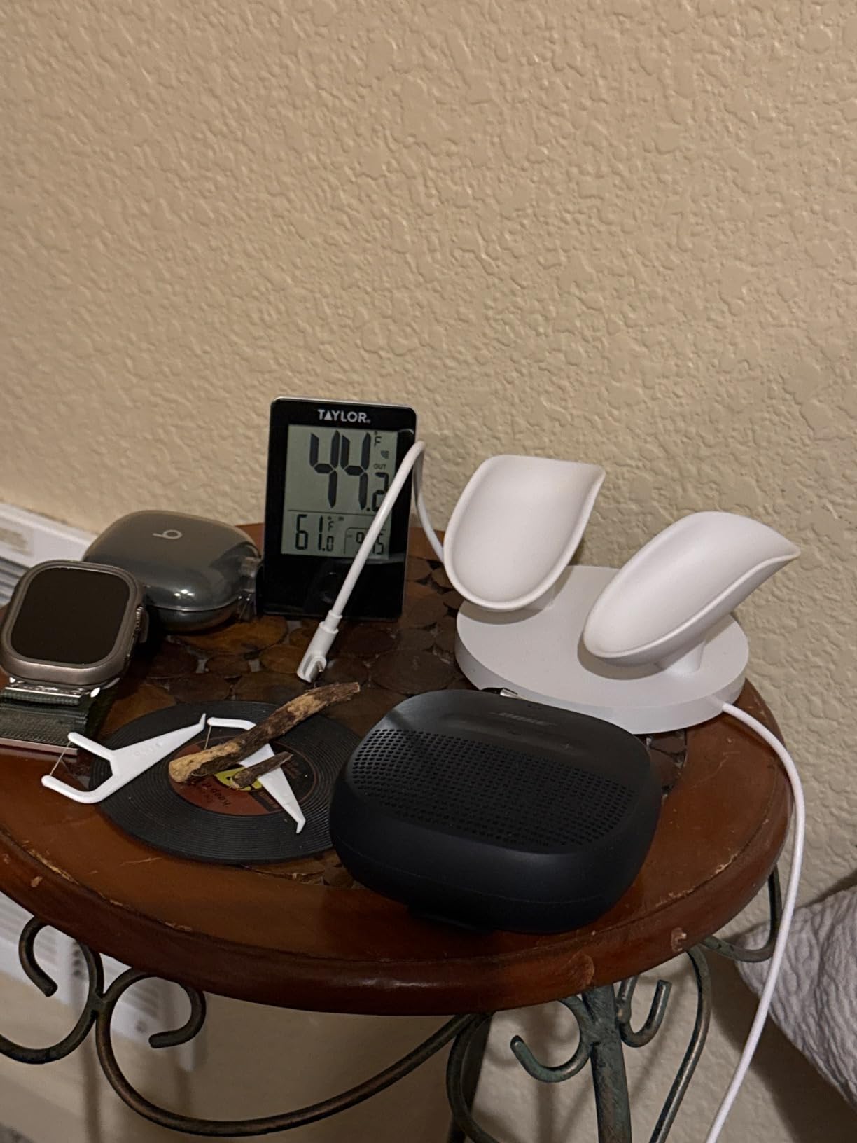 Meta Quest Compact Charging Dock — Works with Meta Quest 3/3S — Extended Headset Charging Cable — Wireless Charging for Touch Plus Controllers - Customer Photo 2