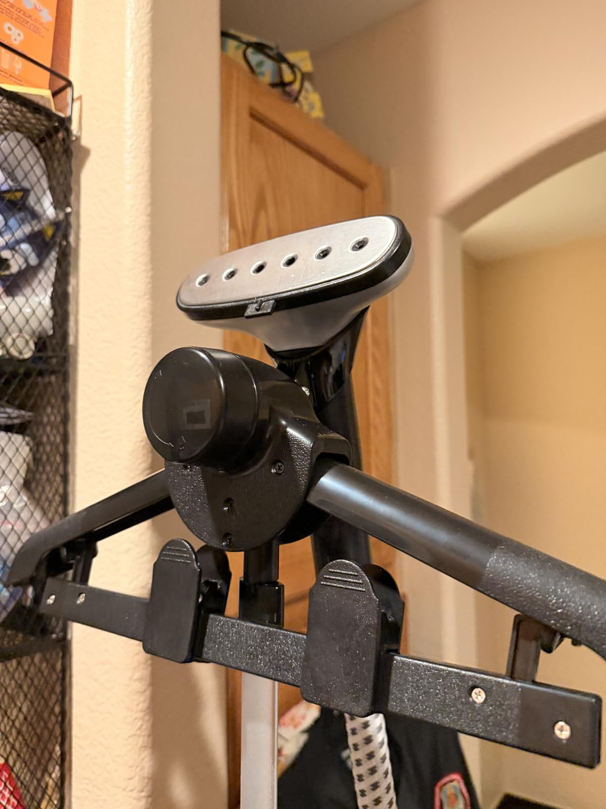 SALAV Heavy Duty Commercial Full-Size Garment Steamer with Foot Pedals and Extra Large 3L (101.5 oz) Water Tank, 1800 watts of Poweful Steam (Navy) - Customer Photo 2