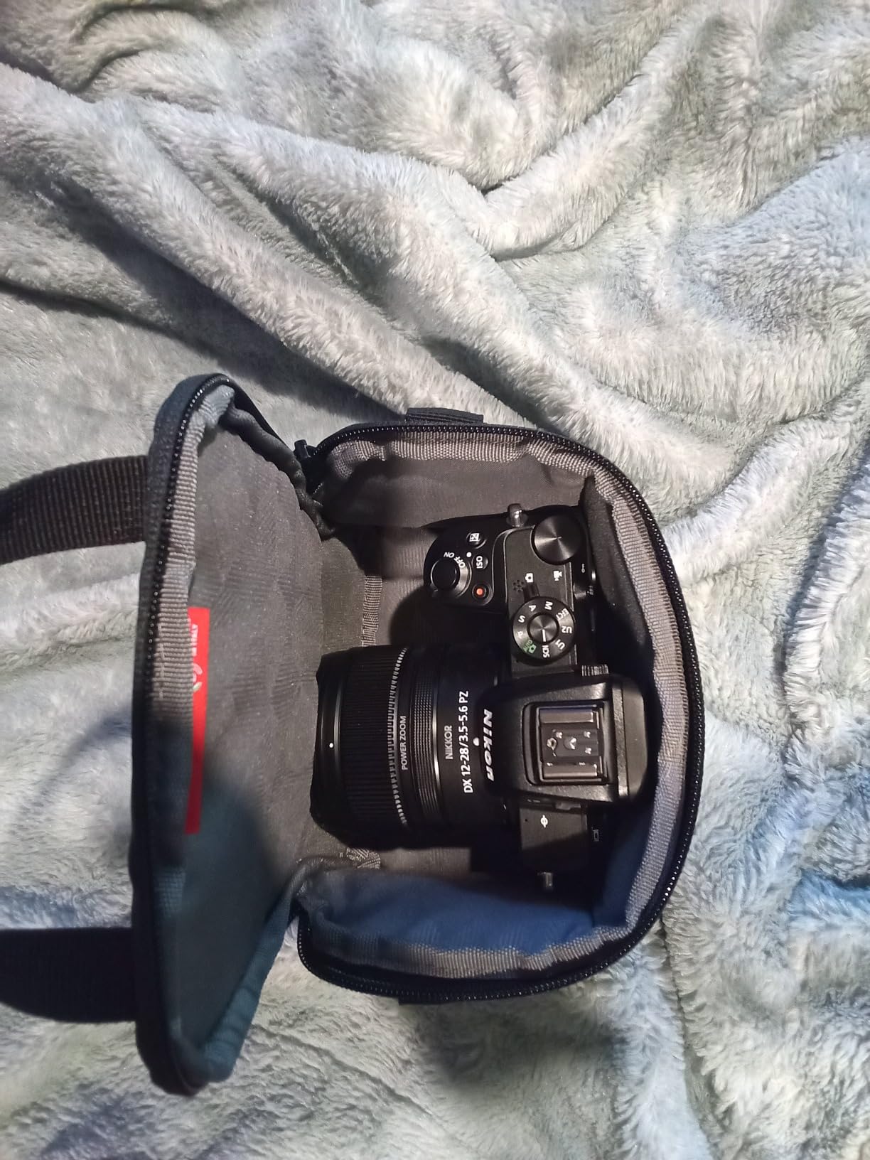 Manfrotto Advanced Shoulder Bag XS III for Reflex and Mirrorless Camera with Lens, Camera Bag, Camera Case with Tripod Mount and Rain Cover - Customer Photo 1