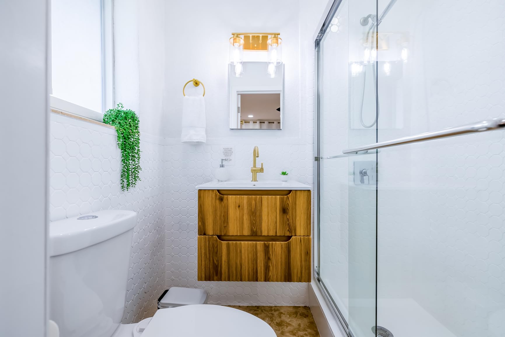 EDISHINE Bathroom Light Fixtures, 2-Light Bathroom Vanity Light with Clear Glass Shades, Matte Black Vanity Lights - Customer Photo 1