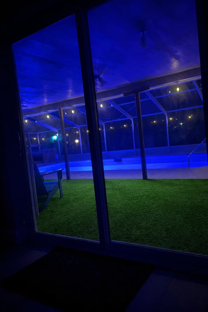 12 Best Pool Lights for Night Swimming