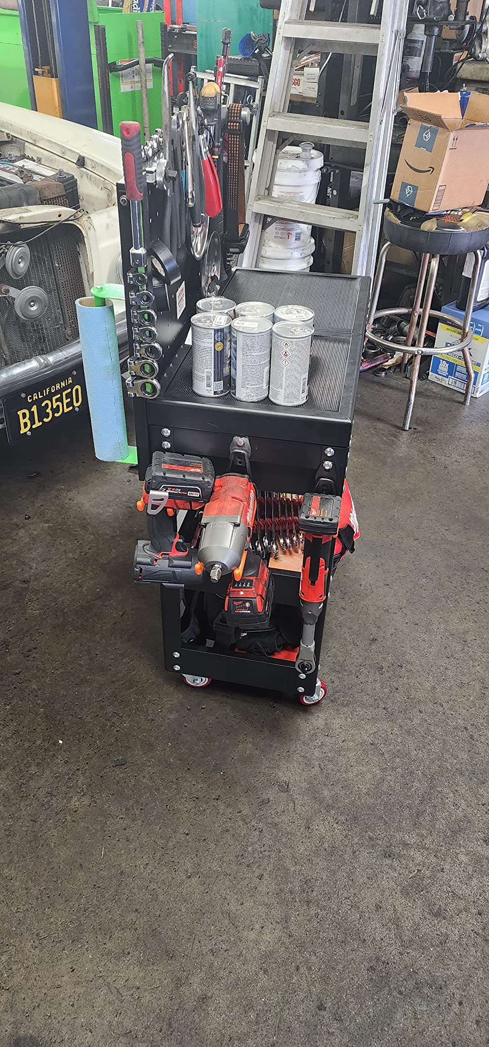 Milwaukee 2 Pc. M18 FUEL High Torque & Mid Torque Impact Wrench Auto Combo Kit - Customer Photo 1