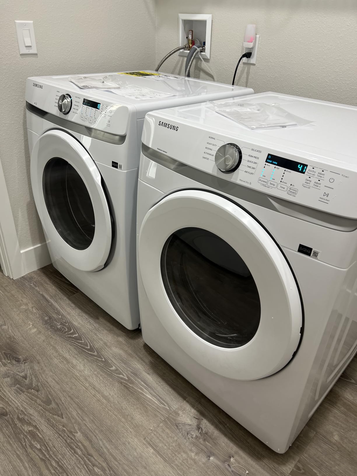 Samsung WF45T6000WPR White Front Load Laundry Package (Washer + Dryer Bundle) - Customer Photo 2