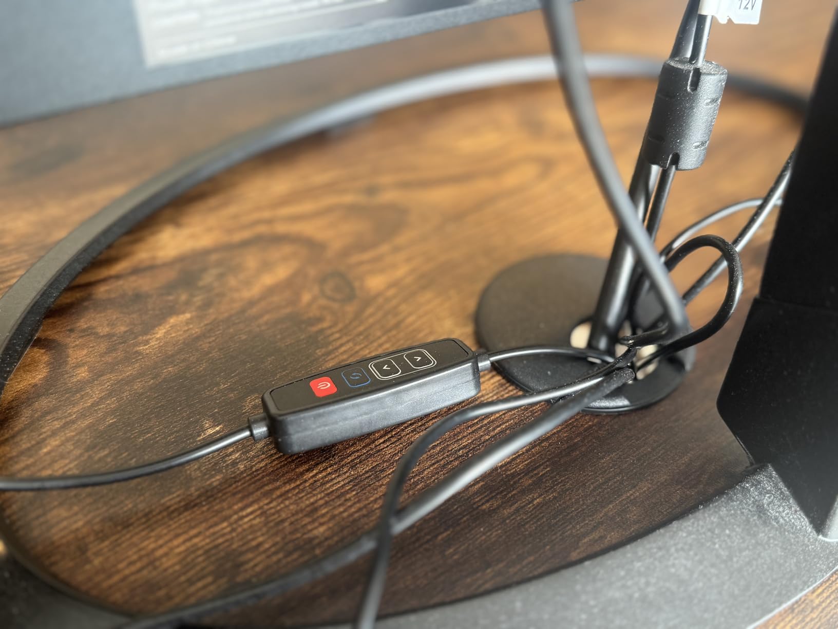 VIVO Electric 71 x 30 in Standing Desk, Memory Height Adjustment, 1B Series, Holds 220 lbs, Black Top Black Frame, DESK-KIT-1B7B - Customer Photo 2