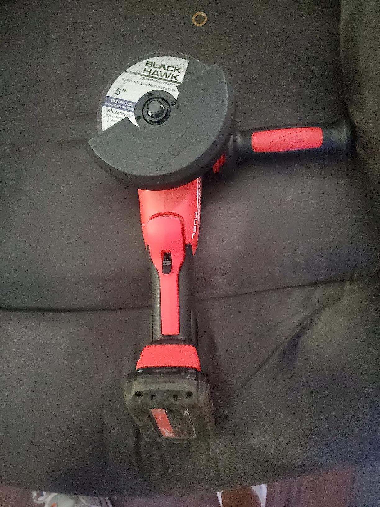 Milwaukee 2880-20 M18 FUEL Brushless Lithium-Ion 4-1/2 in. / 5 in. Cordless Small Angle Grinder with No-Lock Paddle Switch (Tool Only) - Customer Photo 2