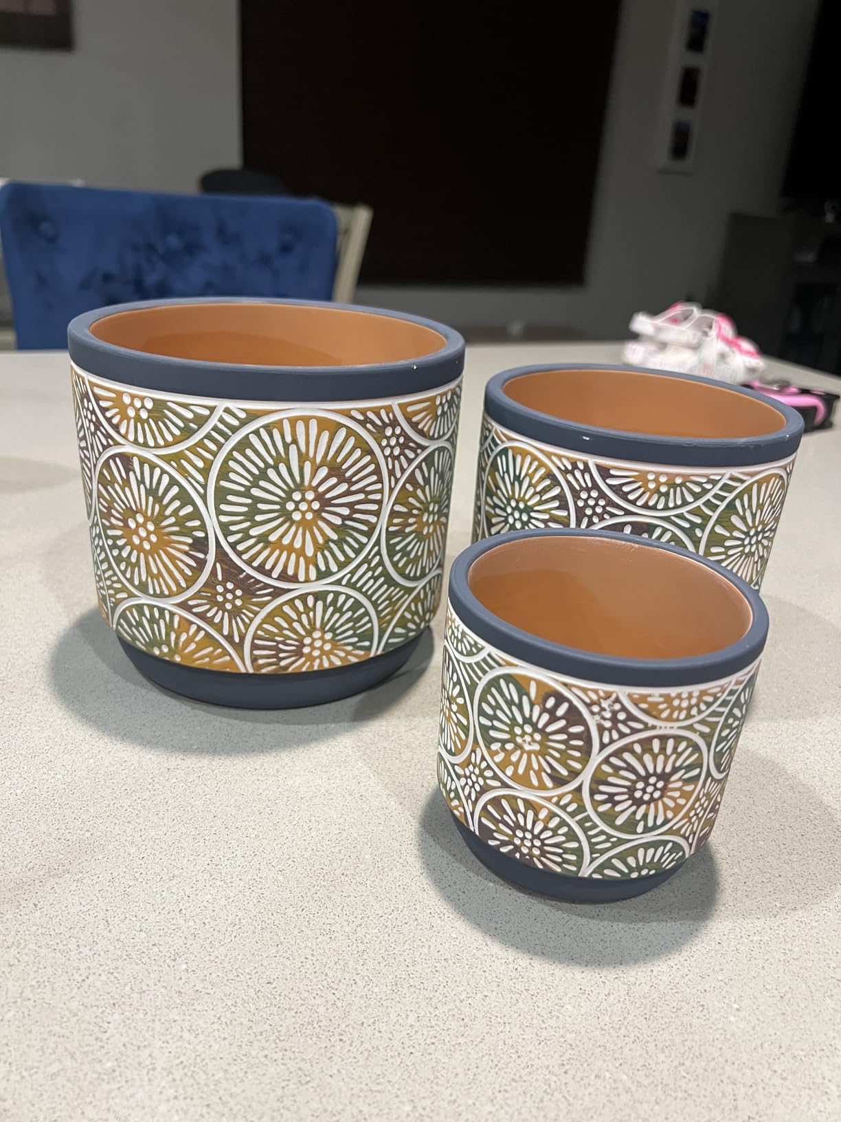 DeeCoo 3 Piece Ceramic Plant pots Indoor Pots Set with Drainage Holes, 5.7/4.7/3.5/inch, Modern Decorative pots Outdoor Plants Lilies, Cacti, Succulents, Snakes, and Bamboo (Blue) - Customer Photo 3