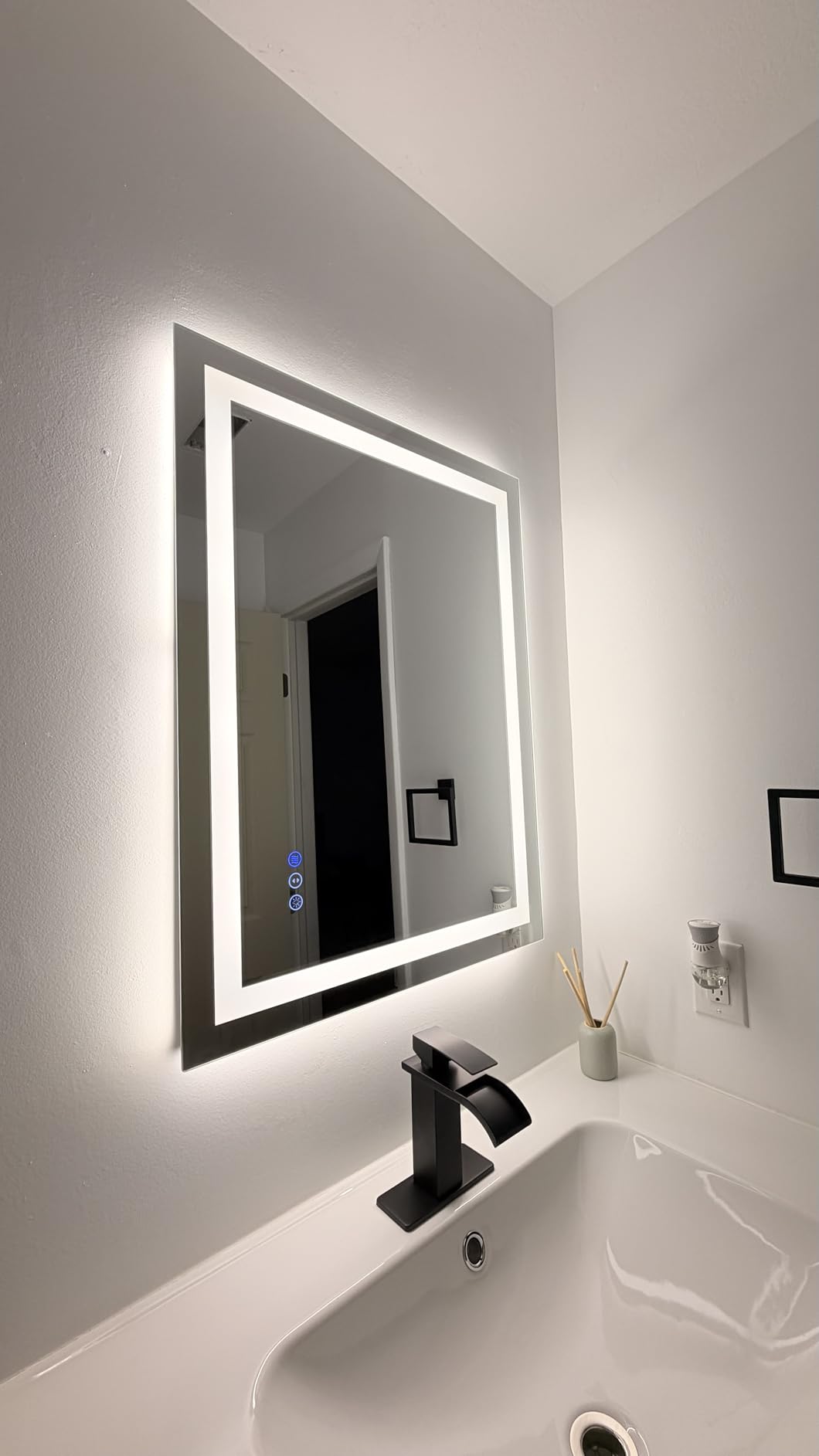 LOAAO 40X32 LED Bathroom Mirror with Lights, Anti-Fog, Dimmable, Backlit + Front Lit, Lighted Bathroom Vanity Mirror for Wall, Memory Function, Waterproof, Tempered Glass - Customer Photo 3
