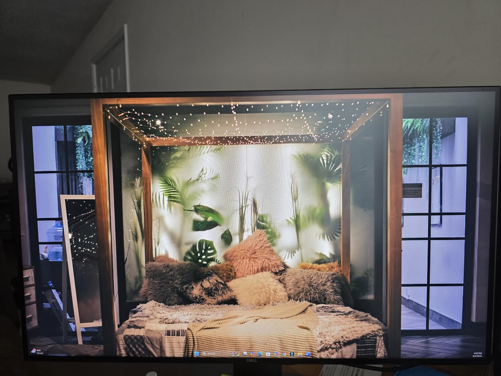 Dell UltraSharp U3223QE 31.5