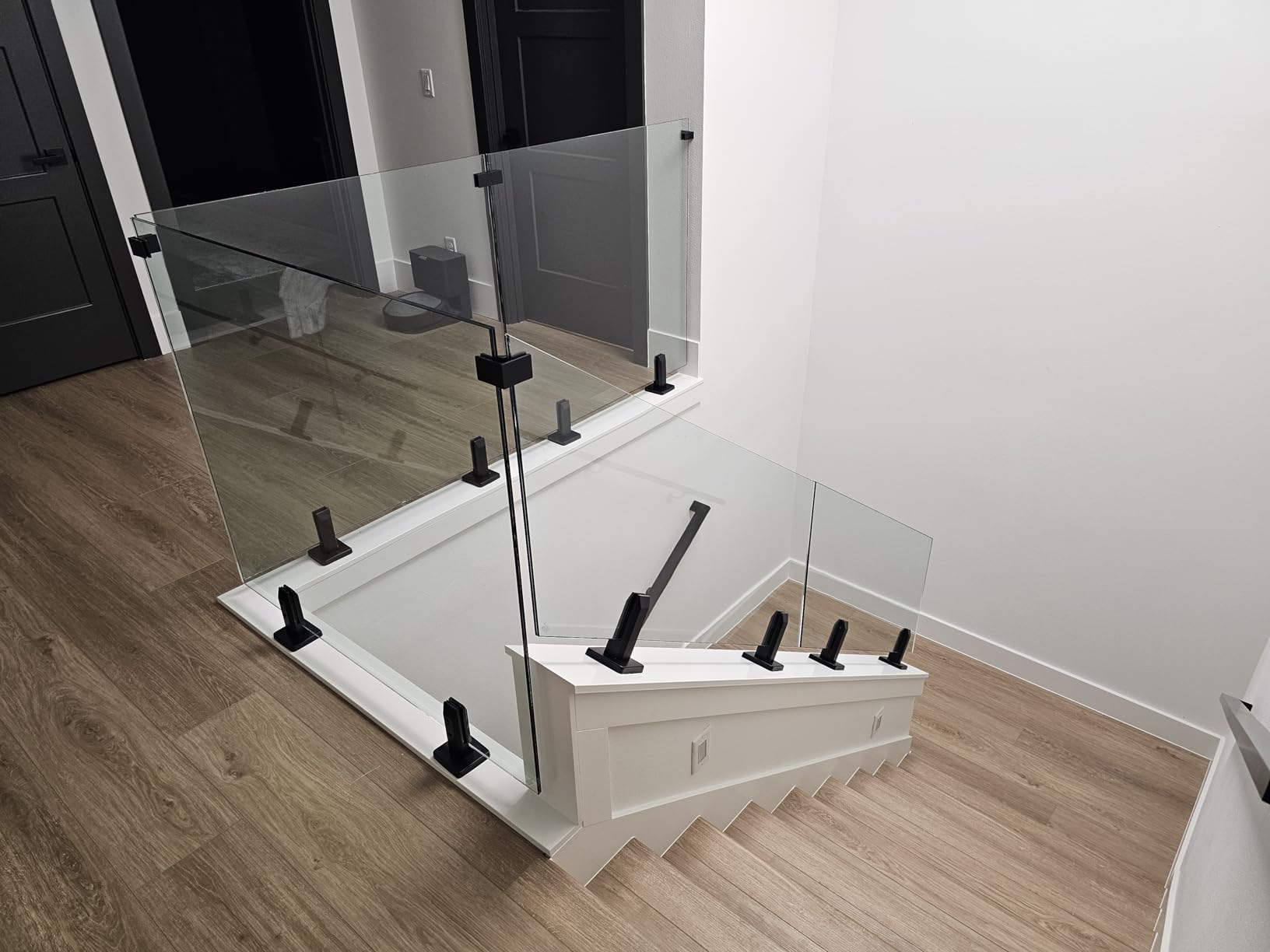 LukLoy 10 Pack 2.1lb 304 Stainless Steel Square Glass Spigots Pool Fence Spigot Clamp Home Garden Stairs Balustrade Railing Balcony Glass Floor Clamp (10 Pack, Each NW 2.1lb, GW 3.0lb)-Level 2 - Customer Photo 1