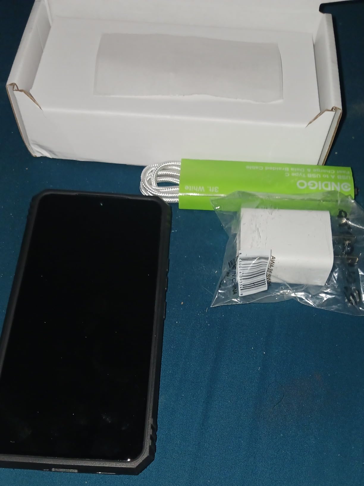 Samsung Galaxy S22 Smartphone, Factory Unlocked Android Cell Phone, 128GB, 8K Camera & Video, Brightest Display, Long Battery Life, Fast 4nm Processor, US Version, Phantom Black (Renewed) - Customer Photo 2