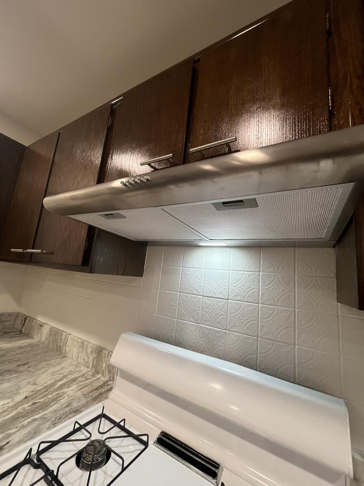 Comfee CVU30W4AST 30 inch Under Cabinet Ducted/Ductless Convertible Slim Vent Durable Stainless Steel Kitchen Reusable Filter, 3 Speed Exhaust Fan and 2 LED Lights Range Hood, 2.0 Version - Customer Photo 1