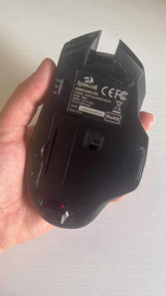 Redragon M656 Gainer Wireless Gaming Mouse, 4000 DPI 2.4Ghz Wireless Mouse w/ 5 DPI Levels, 7 Macro Buttons, Red LED Backlit & Pro Software/Drive Supported, for PC/Mac/Laptop - Customer Photo 2