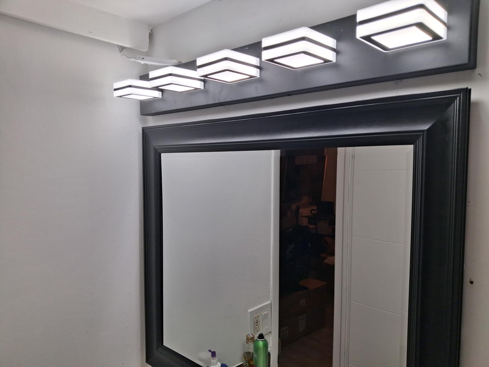 Ralbay Modern Black Bathroom Light Fixtures 6 Lights Up and Down Modern LED Bathroom Vanity Lights Over Mirror Acrylic Rotatable Matte Black Bath Wall Lighting - Customer Photo 2