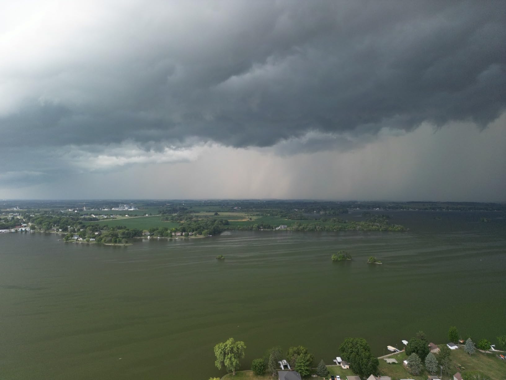 DJI Mini 3 Pro (DJI RC), Mini Drone with 4K Video, 48MP Photo, 34 Mins Flight Time, Less than 249 g, Obstacle Sensing, Return to Home, FAA Remote ID Compliant - Customer Photo 1