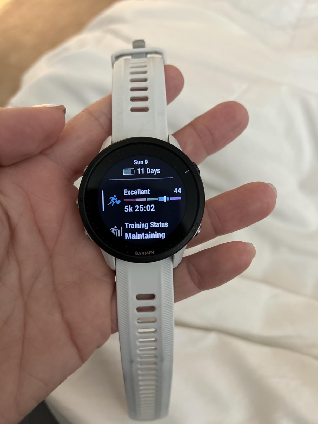 Garmin Forerunner 955, GPS Running Smartwatch, Tailored to Triathletes, Long-Lasting Battery, Whitestone Customer Review Garmin Forerunner 955, GPS Running Smartwatch, Tailored to Triathletes, Long-Lasting Battery, Whitestone - Customer Photo 2