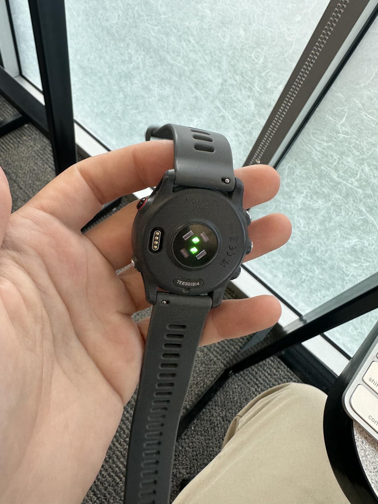 Garmin Forerunner 255, GPS Running Smartwatch, Advanced Insights, Long-Lasting Battery, Slate Gray - Customer Photo 2