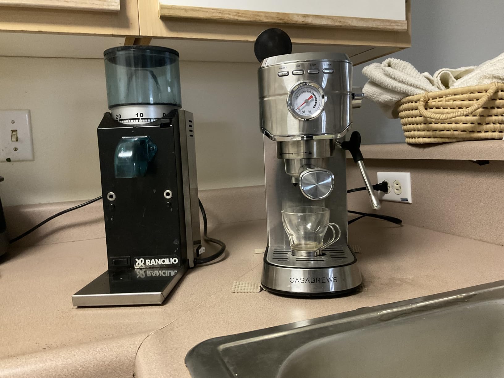 CASABREWS CM5418 Espresso Machine 20 Bar, Compact Espresso Maker with Steam Milk Frother, Stainless Steel Coffee Machine with 34oz Removable Water Tank for Cappuccino, Gift for Women or Men, Silver - Customer Photo 1