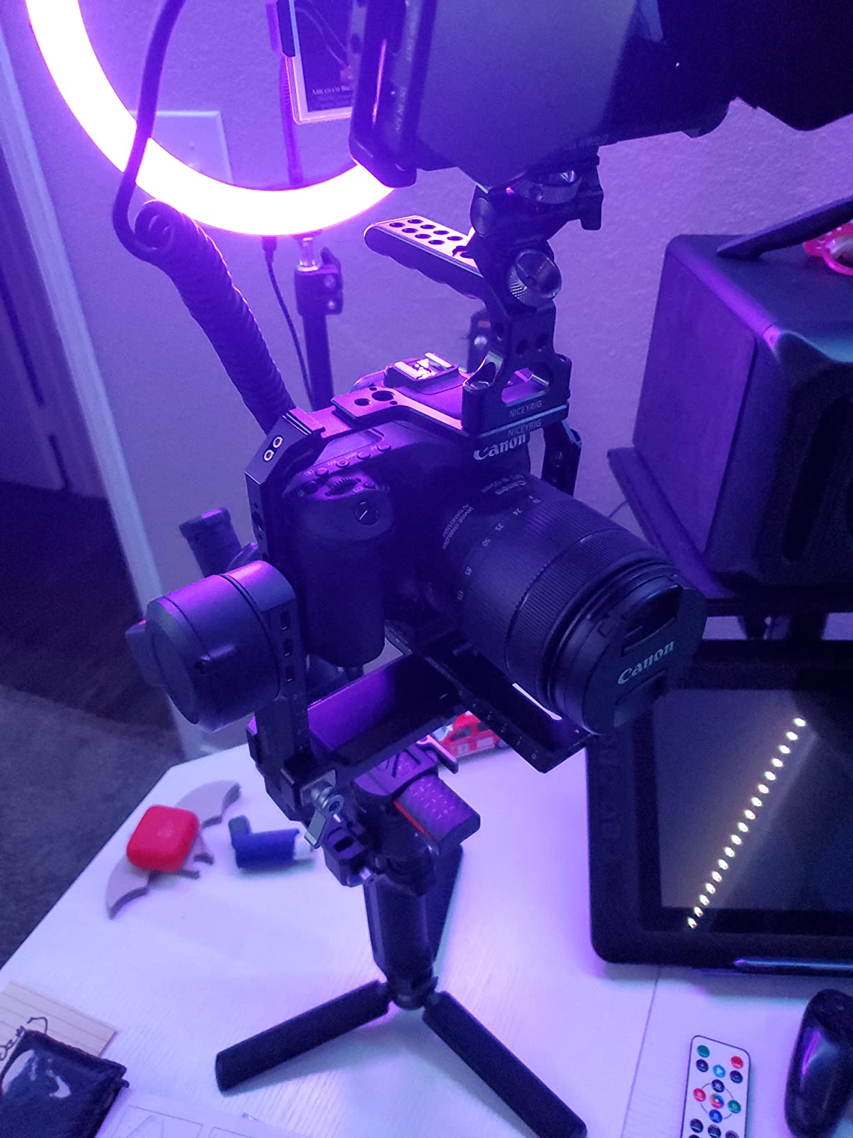 DJI RS 3 Pro, 3-Axis Gimbal for DSLR and Cameras Canon/Sony/Panasonic/Nikon/Fujifilm/BMPCC, Automated Axis Locks, 4.5 kg (10lbs) Payload, LiDAR Focus Camera Stabilizer - Customer Photo 1