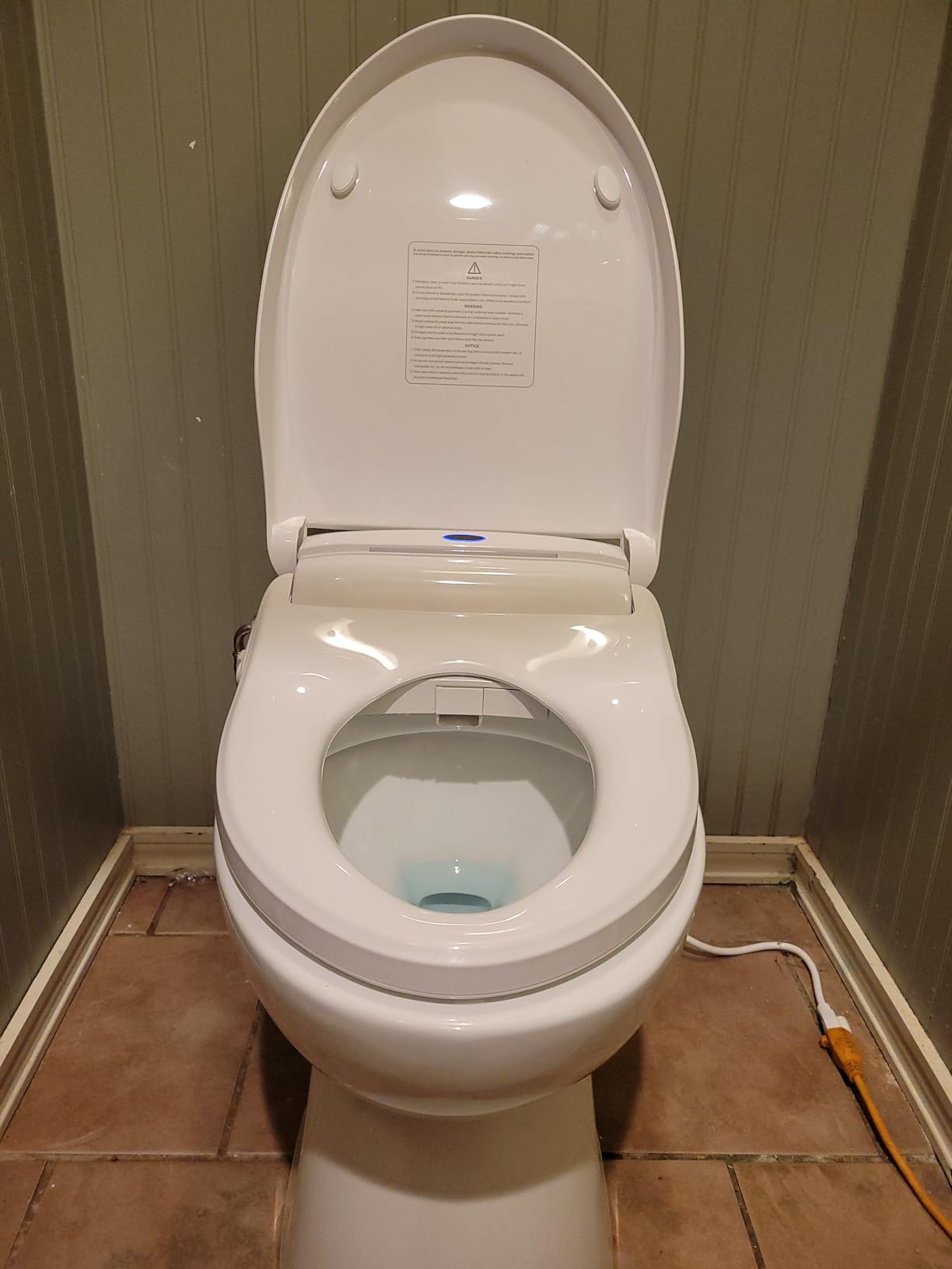 LEIVI Electric Bidet Toilet Seat with Wireless Remote and Side Panel, Multiple Spray Modes, Adjustable Heated Seat, Warm Water and Air Dryer, Auto LED Nightlight, Elongated - Customer Photo 5