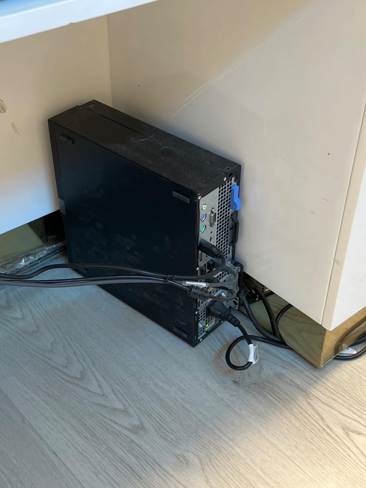 Dell OptiPlex 7070 SFF Desktop Computer PC, Intel 8 Core i7-9700 3.0GHz up to 4.70GHz,32GB DDR4 Ram New 1TB NVMe M.2 SSD,AX210 Built-in WiFi 6E,Windows 11 Pro, Wireless Keyboard & Mouse (Renewed) - Customer Photo 2