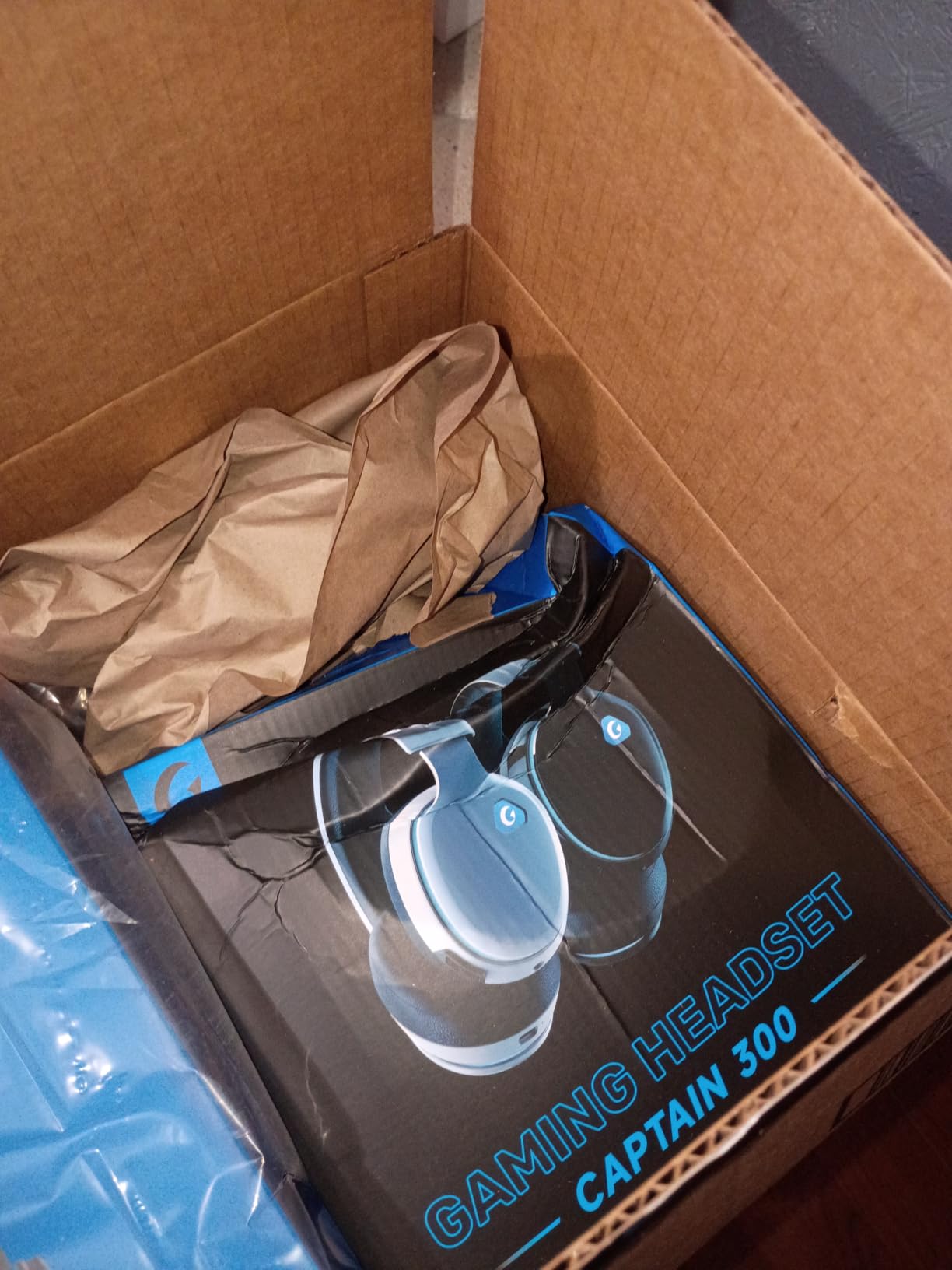 Gtheos 2.4GHz Wireless Gaming Headset for PS5, PS4 Fortnite & Call of Duty/FPS Gamers, PC, Nintendo Switch, Bluetooth 5.3 Gaming Headphones with Noise Canceling Mic, Stereo Sound, 40+Hr Battery -White - Customer Photo 2