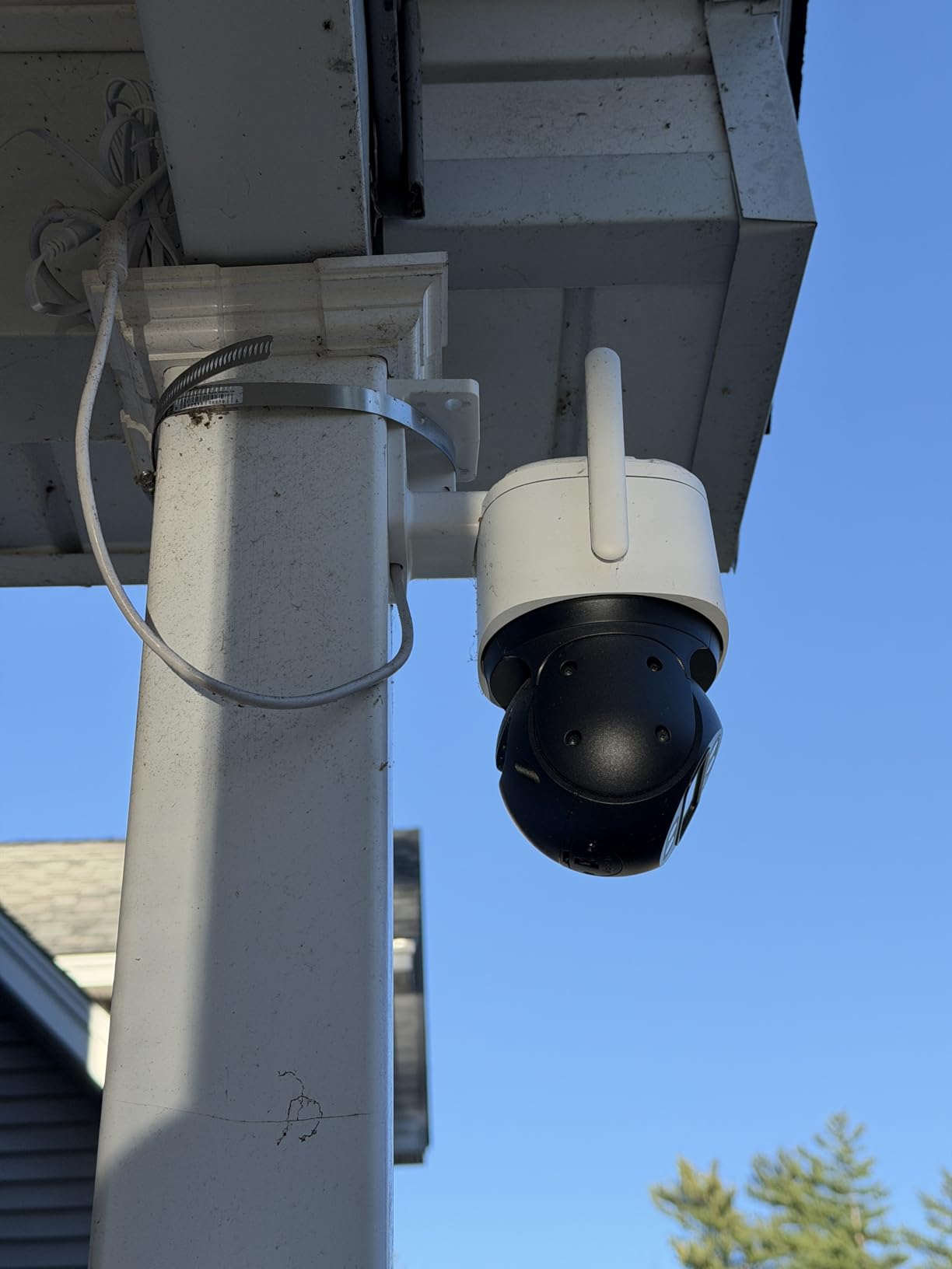 REOLINK 4K Wired WiFi Outdoor Security Camera, 8MP Dual Lens, 360 PTZ Camera, Auto Tracking, 2.4/5GHz Wi-Fi Smart Person/Vehicle/Animal Detection, 6X Hybrid Zoom, Color Night Vision, TrackMix WiFi - Customer Photo 1