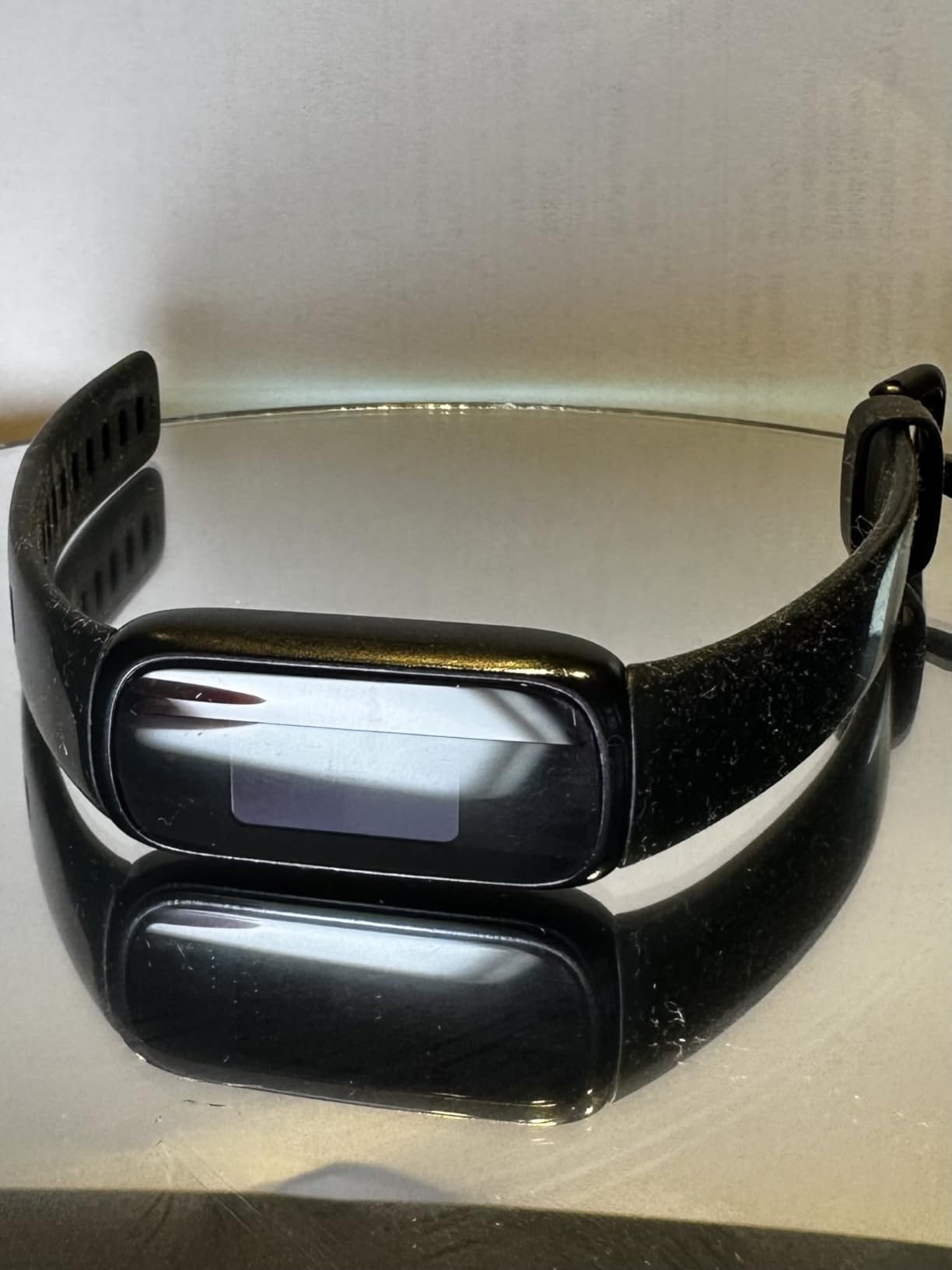 Fitbit Inspire 3 Health & Fitness Tracker with Stress Management, Workout Intensity, Sleep Tracking, 24/7 Heart Rate, Midnight Zen/Black - Customer Photo 5