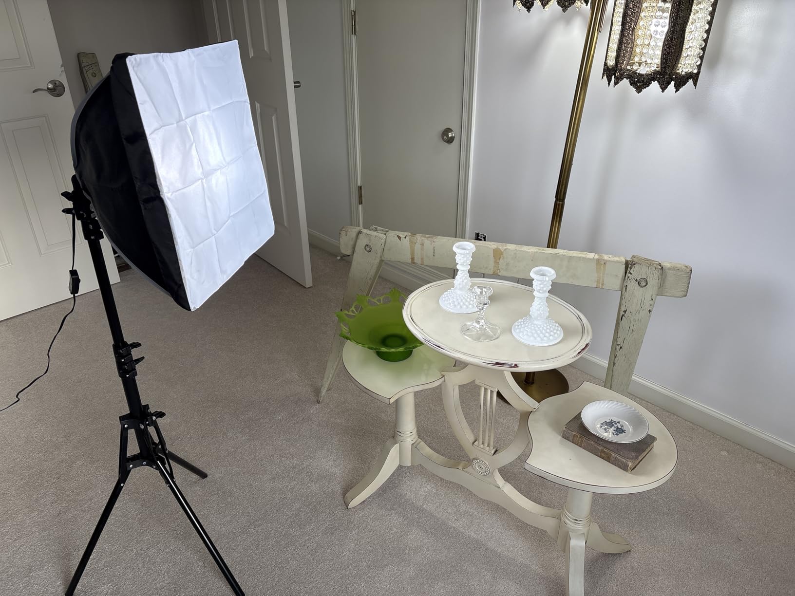 RALENO Softbox Photography Lighting Kit, 16'' x 16'' Softbox Lighting for TikTok with LED Bulb (50W | 5500K | 97 CRI | TLCI≥97), Continuous Light for Video Recording & Photography Shooting customer photo 1