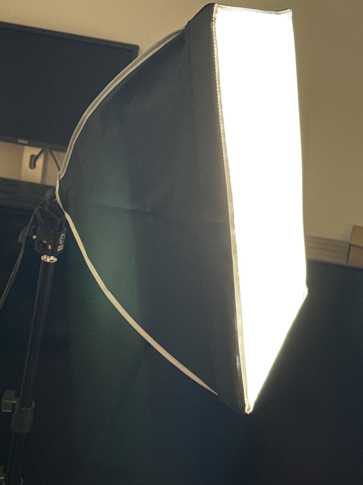 RALENO Softbox Photography Lighting Kit, 16'' x 16'' Softbox Lighting for TikTok with LED Bulb (50W | 5500K | 97 CRI | TLCI≥97), Continuous Light for Video Recording & Photography Shooting customer photo 2