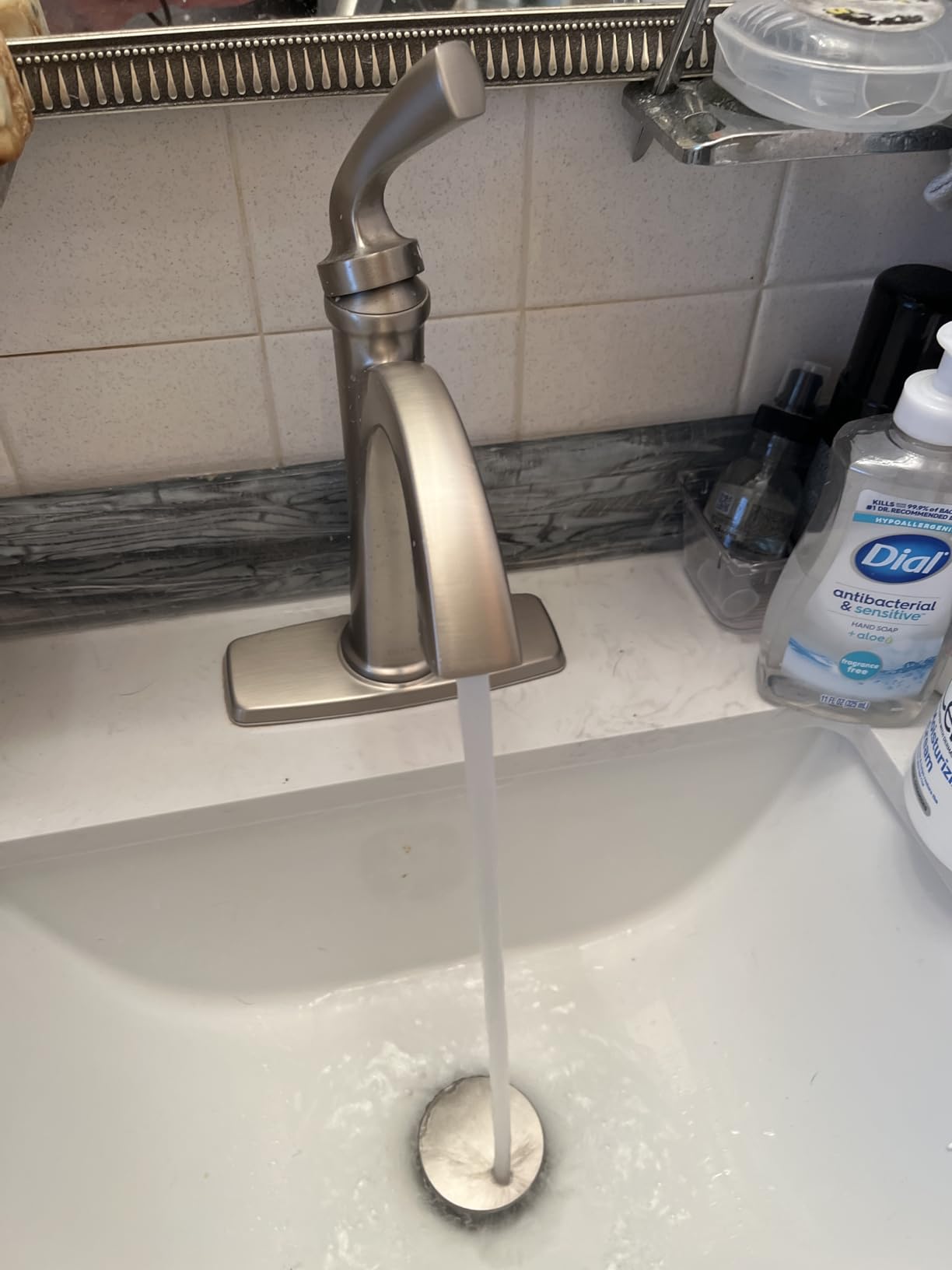 Delta Geist Brushed Nickel Bathroom Faucet 1 Hole, Single Hole Bathroom Sink Faucet for Vanity, Push-Pop Drain Assembly, SpotShield Brushed Nickel 15864LF-SP - Customer Photo 2