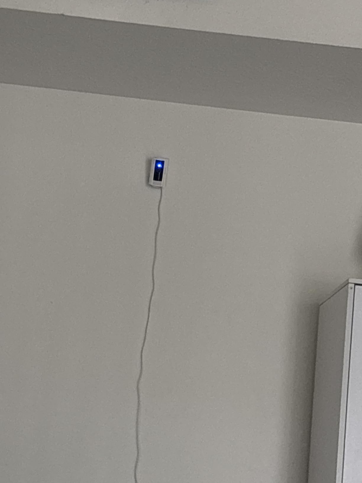 Ring Indoor Cam, Home or business security in 1080p HD video, White - Customer Photo 2