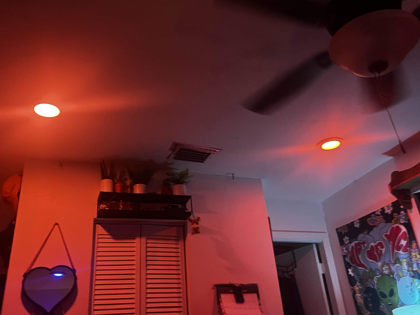 Philips Hue Smart Recessed 5/6 Inch LED Downlight 4 Pack, White and Color Ambiance Color-Changing Light, 1100LM, Control with Hue App, Works with Alexa, Google Assistant and Apple HomeKit - Customer Photo 2