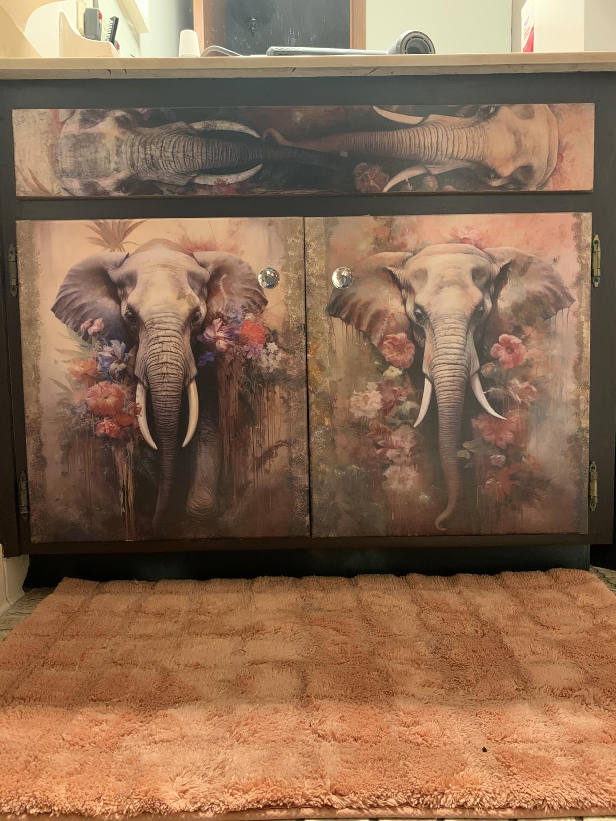 Rust-Oleum 372007 Transformations Basics Cabinet & Trim Paint, Quart, Pure White, 32 Fl Oz (Pack of 1) - Customer Photo 2