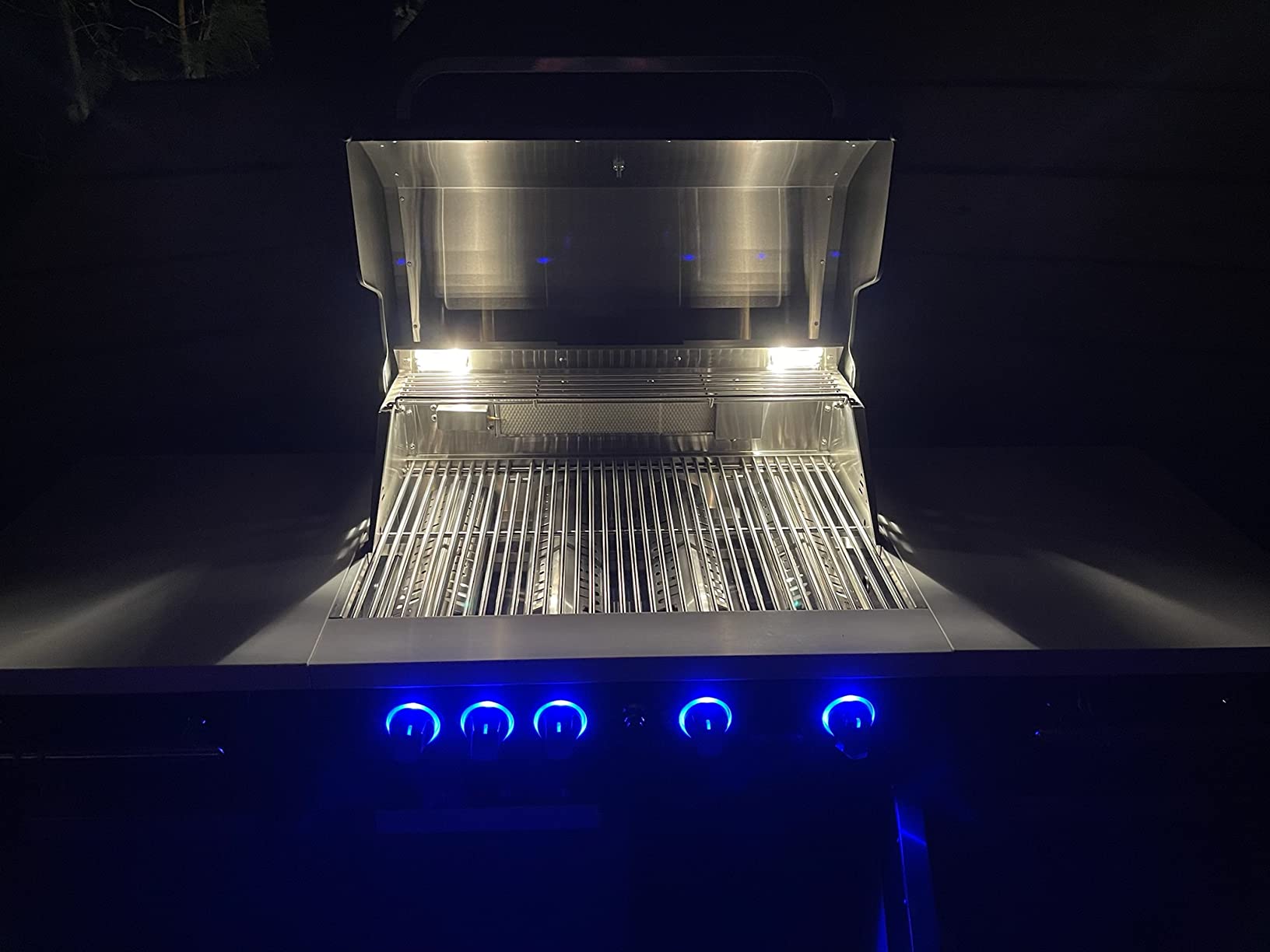 Mont Alpi MA-957 5-Burner 63000 BTU Black Stainless Steel Outdoor Kitchen Bar Gas Island Grill with Infrared Rear Burner + Rotisserie Kit + Granite Countertop + Storage Cabinets & Full Weather Cover - Customer Photo 1