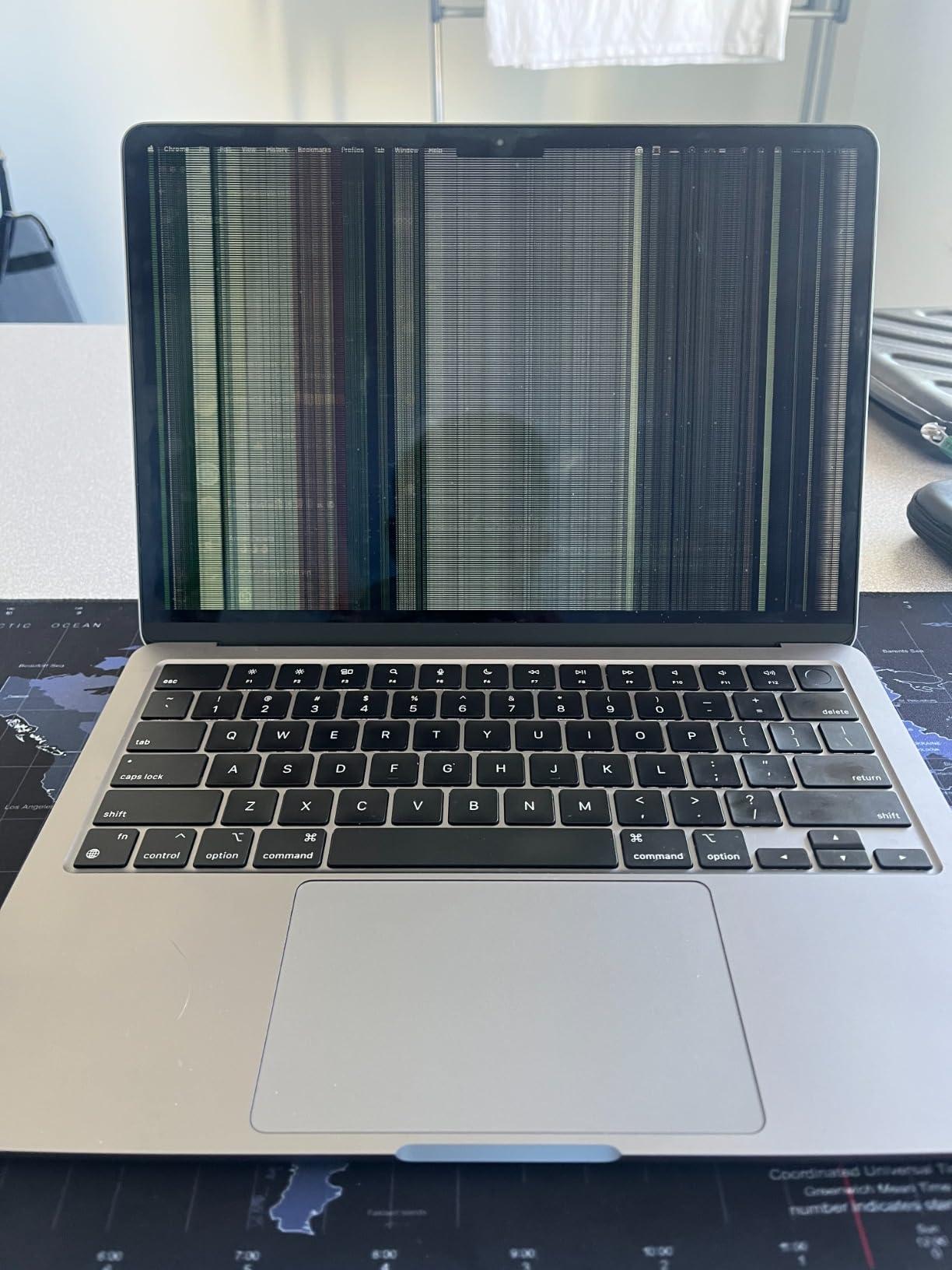 Apple 2022 MacBook Air with M2 Chip, 13-inch, 8GB RAM, 512GB SSD, Space Gray (Renewed) - Customer Photo 2