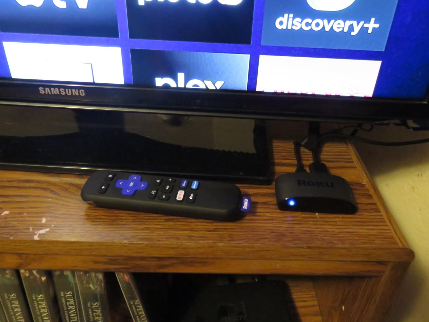 Roku Express | HD Roku Streaming Device with Standard Remote (no TV controls), Free & Live TV - Customer Photo 1