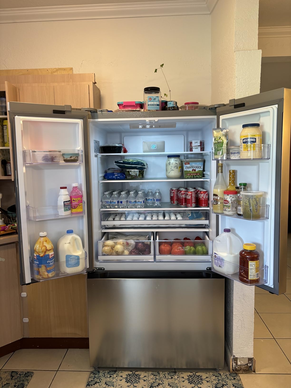 Hamilton Beach HBF2067 French Door Full Size Refrigerator with Freezer Drawer, 20.3 cu ft, Stainless Steel - Customer Photo 2