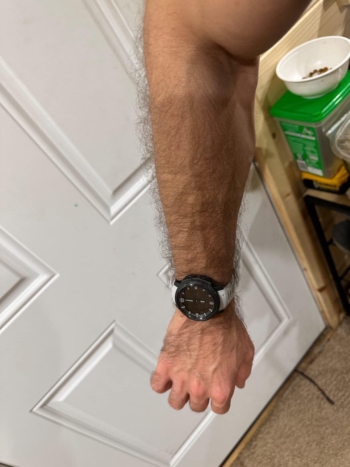 Garmin Instinct Crossover Solar, Rugged Hybrid Smartwatch with Solar Charging Capabilities, Analog Hands and Digital Display, Graphite - Customer Photo 2