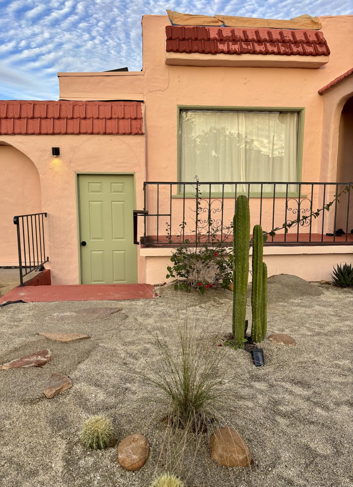 VONFORN Paint Sprayer, 700W HVLP Spray Gun with Cleaning & Blowing Joints, 4 Nozzles and 3 Patterns, Easy to Clean, for Furniture, Cabinets, Fence, Walls, Door, Garden Chairs etc. VF803 - Customer Photo 1