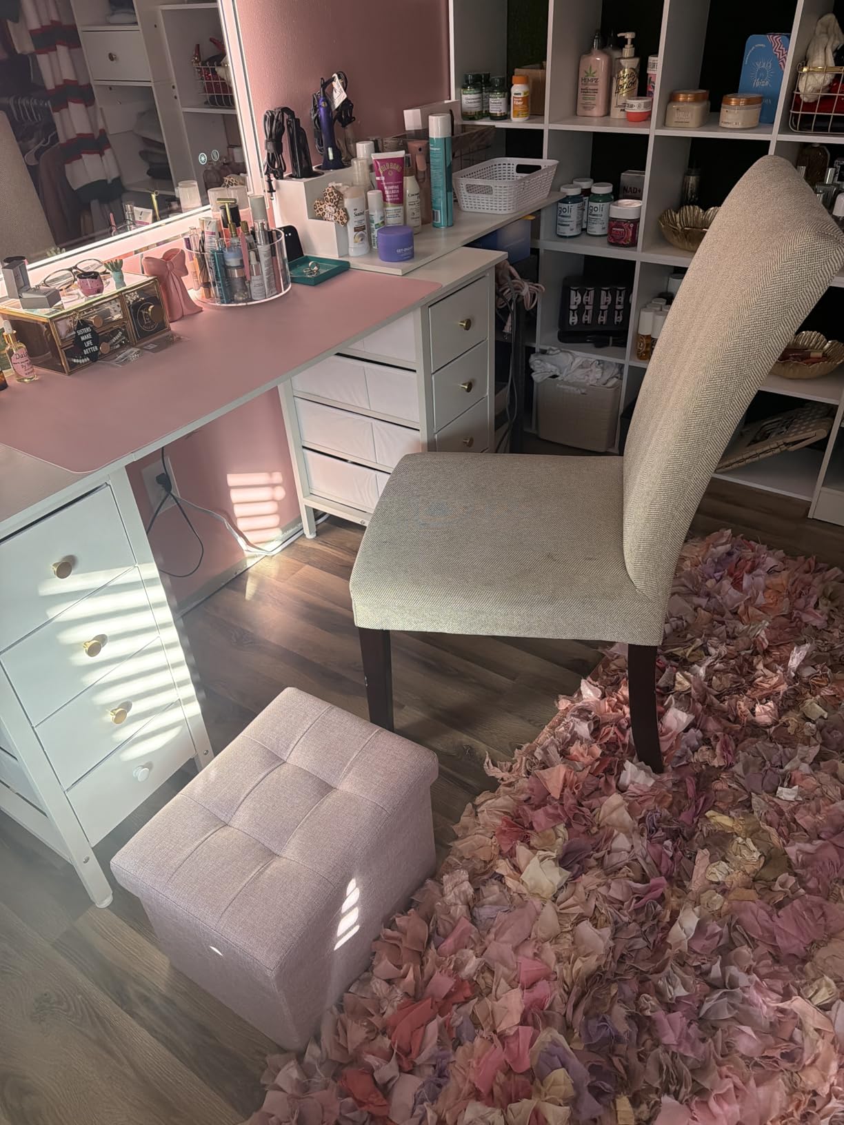 SONGMICS Mazie Collection - Small Folding Storage Ottoman, Foot Rest Stool, 12.2 x 16.1 x 12.2 Inches, 286 lb Load Capacity, for Living Room, Bedroom, Home Office, Dorm, Dark Gray - Customer Photo 1