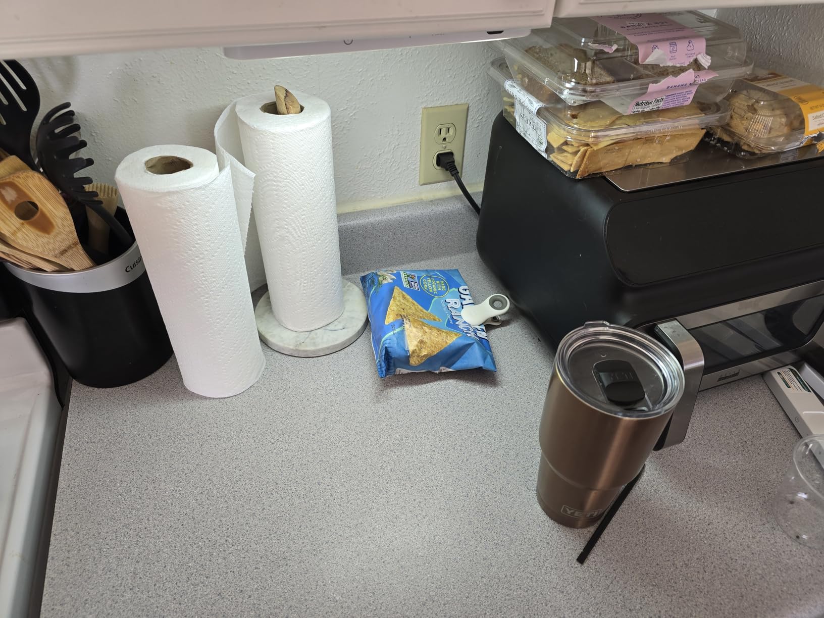 WILLED Under Cabinet Lights Rechargeable, Battery Display, 60 LED Touch Light Bar, Motion Sensor Light Indoor, Battery Operated Closet Light Wireless, Stick on Under Counter Lights for Kitchen(2 Pack) - Customer Photo 1