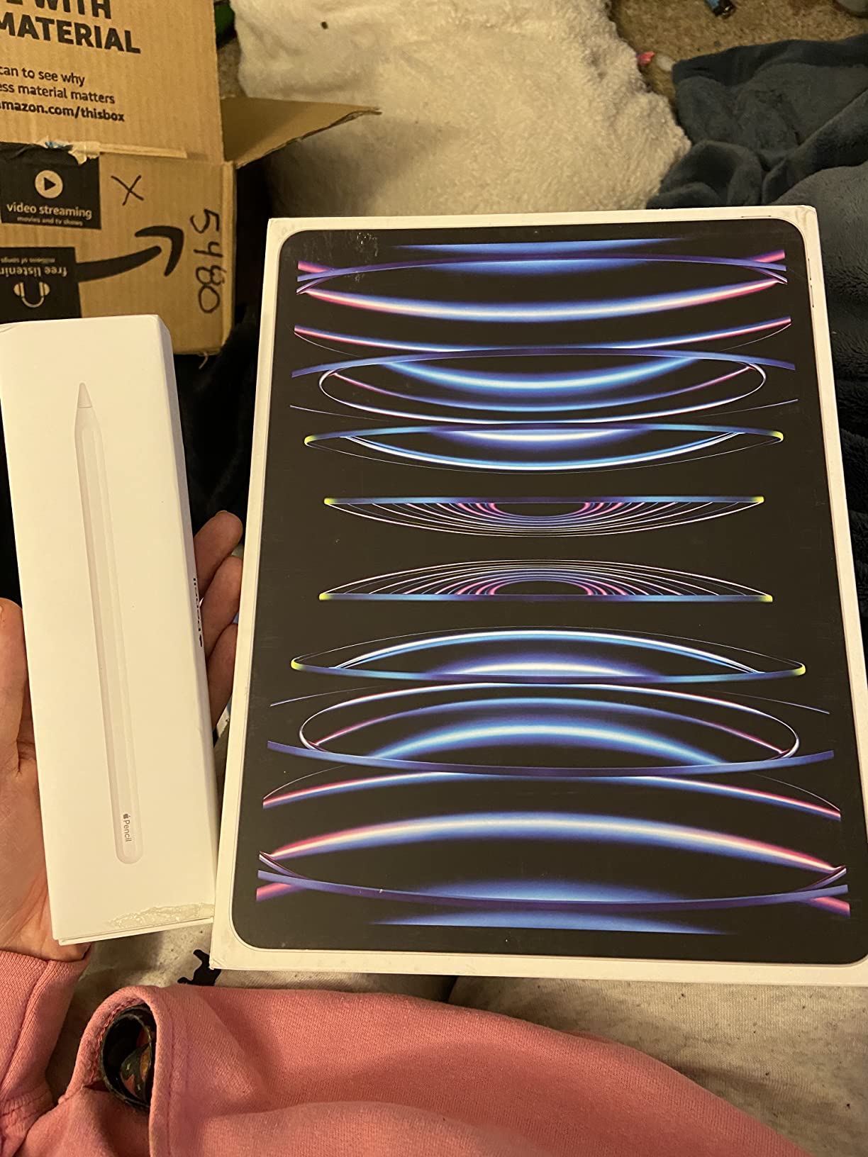 Apple iPad Pro 12.9-inch (6th Generation): with M2 chip, Liquid Retina XDR Display, 128GB, Wi-Fi 6E, 12MP front/12MP and 10MP Back Cameras, Face ID, All-Day Battery Life - Space Gray customer photo 2
